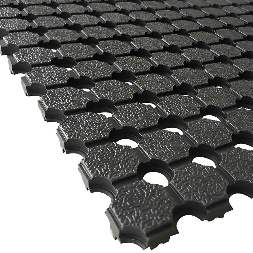 Gumeni pod — Prostirka za sanduk kamiona (Truck Bed Mat)